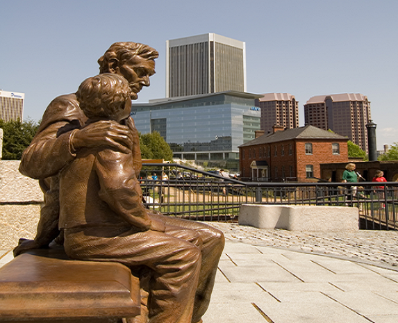 Richmond Lincoln Statue