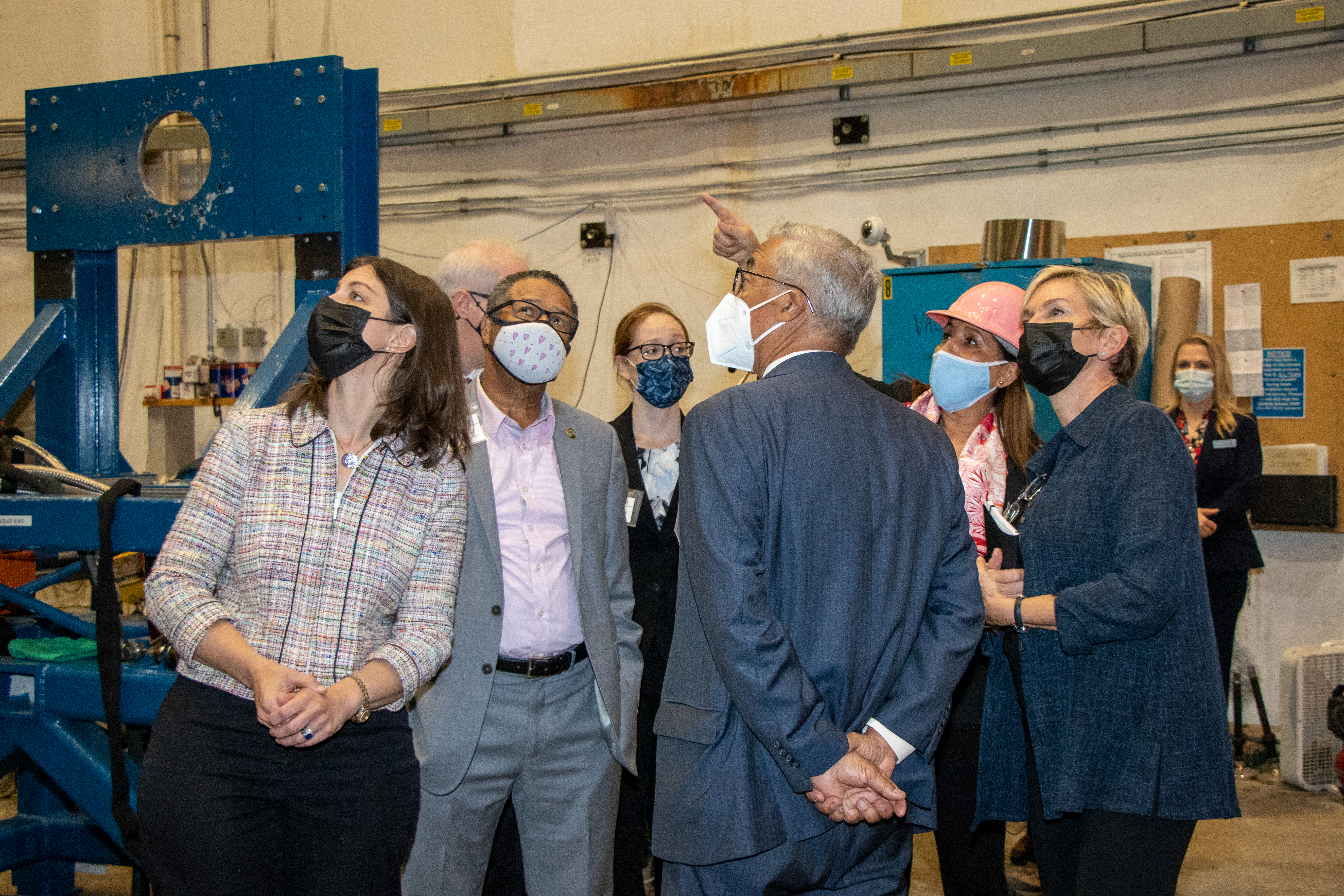 A tour in Jefferson Lab's Hall B
