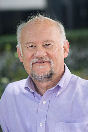 Headshot of Michael Pennington