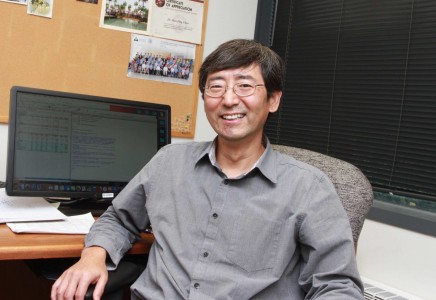 Jian-Ping Chen at his desk